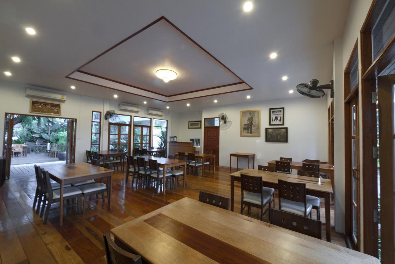 Tree House Hotel Sisaket Экстерьер фото