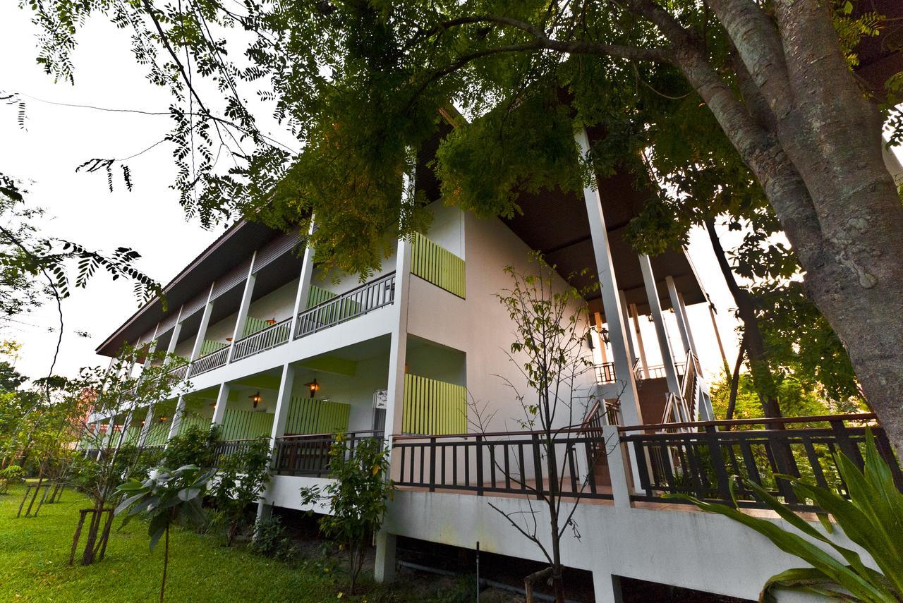 Tree House Hotel Sisaket Экстерьер фото