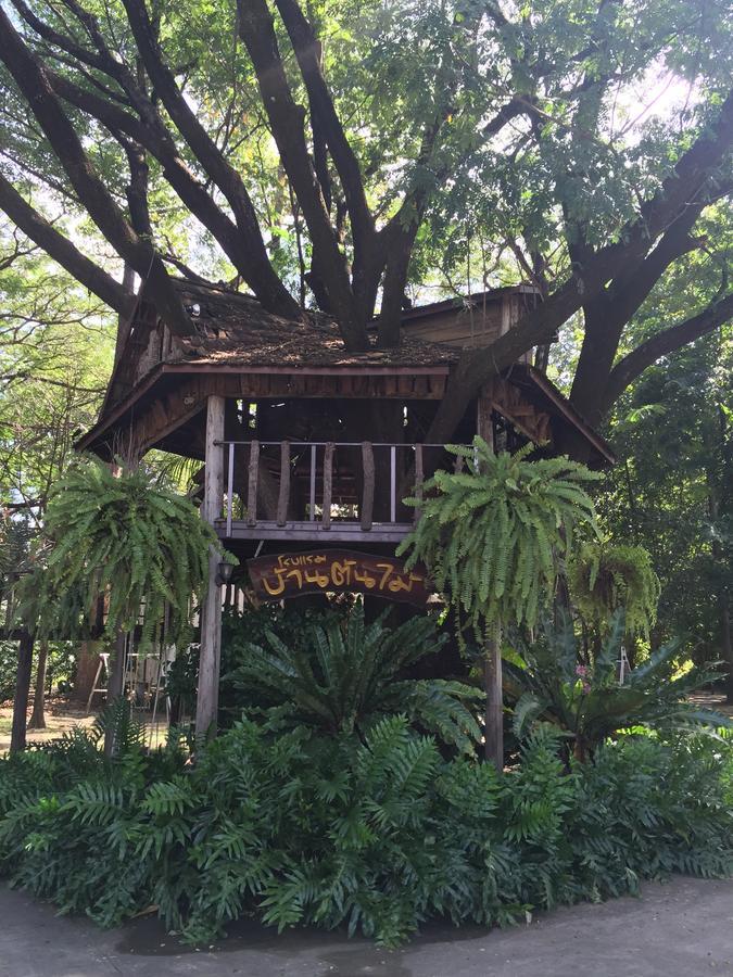 Tree House Hotel Sisaket Экстерьер фото